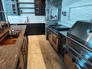 Open view of full kitchen Rustic features