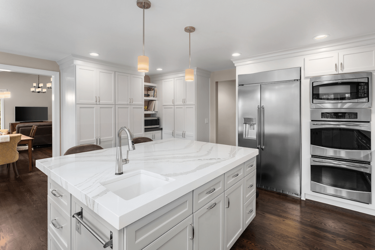 10  Gorgeous Kitchen Island Ideas Featuring Stone Countertops